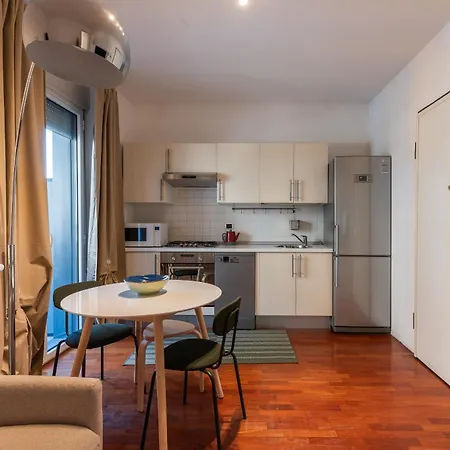 Apartmán Daniele Flat - Free Wi-fi & M4 Metro Mi