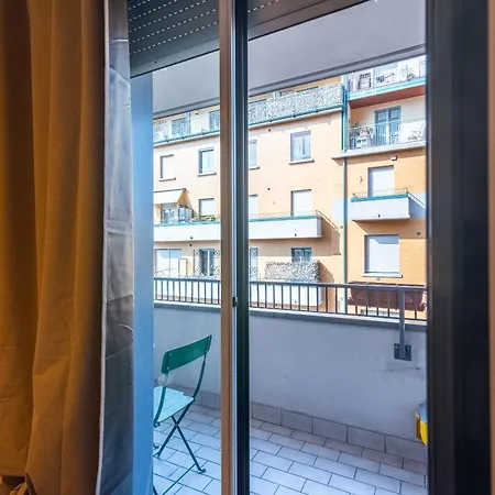 Apartment Daniele Flat - Free Wi-fi & M4 Metro Mi Milan