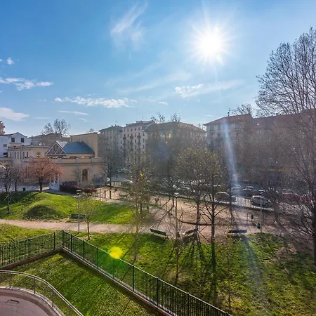 Daniele Flat - Free Wi-fi & M4 Metro Mi Apartment *